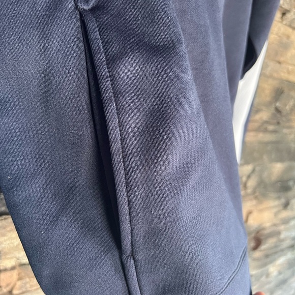 NFL Black and White Cowboys Sweatshirt - Picture 6 of 7